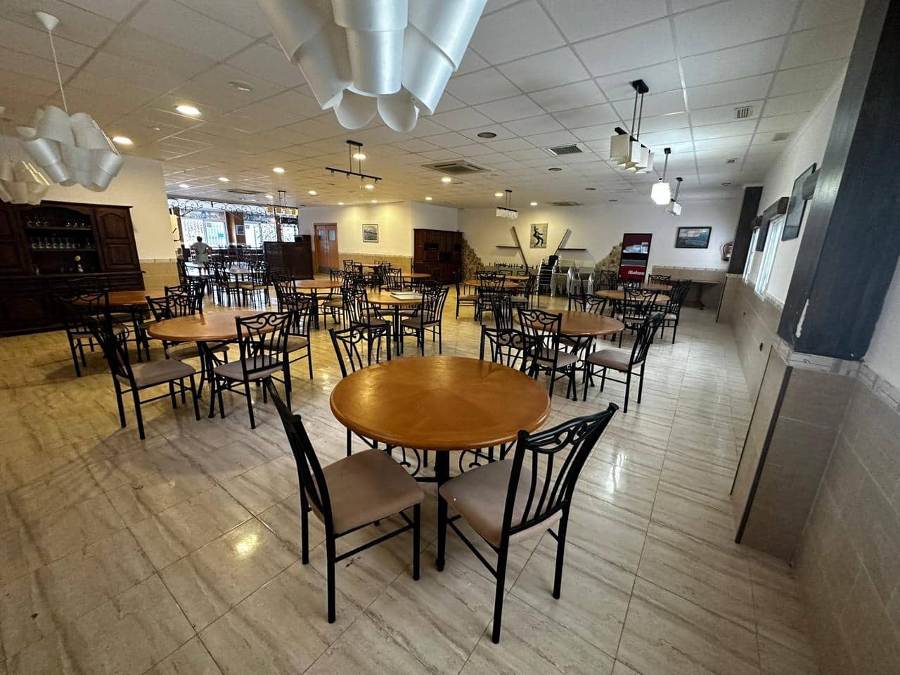 3 bedroom Business for sale in Oropesa  - € 295,000 (Ref: 9956183)