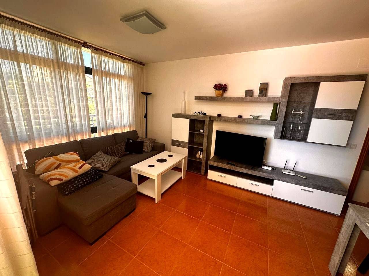 3 sypialnia Mieszkanie do wynajęcia w Benicassim z basenem garażem - 900 € (Ref: 9961557)