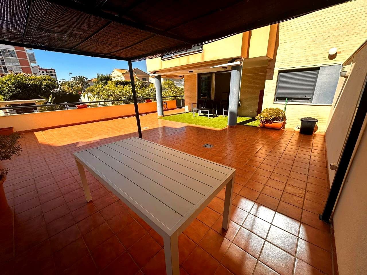 3 sypialnia Mieszkanie do wynajęcia w Benicassim z basenem garażem - 900 € (Ref: 9961557)