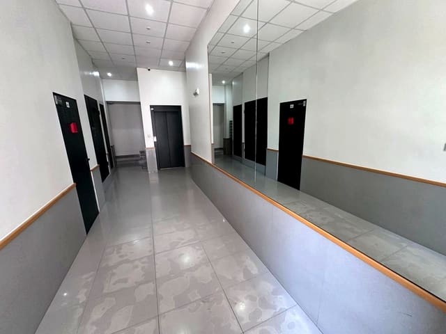 2 slaapkamer Flat te huur in Sur, Castelló de la Plana - € 800 (Ref: 9965742)