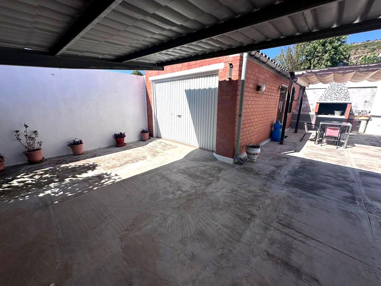 4 bedroom Villa for sale in Borriol with garage - € 299,900 (Ref: 9965835)