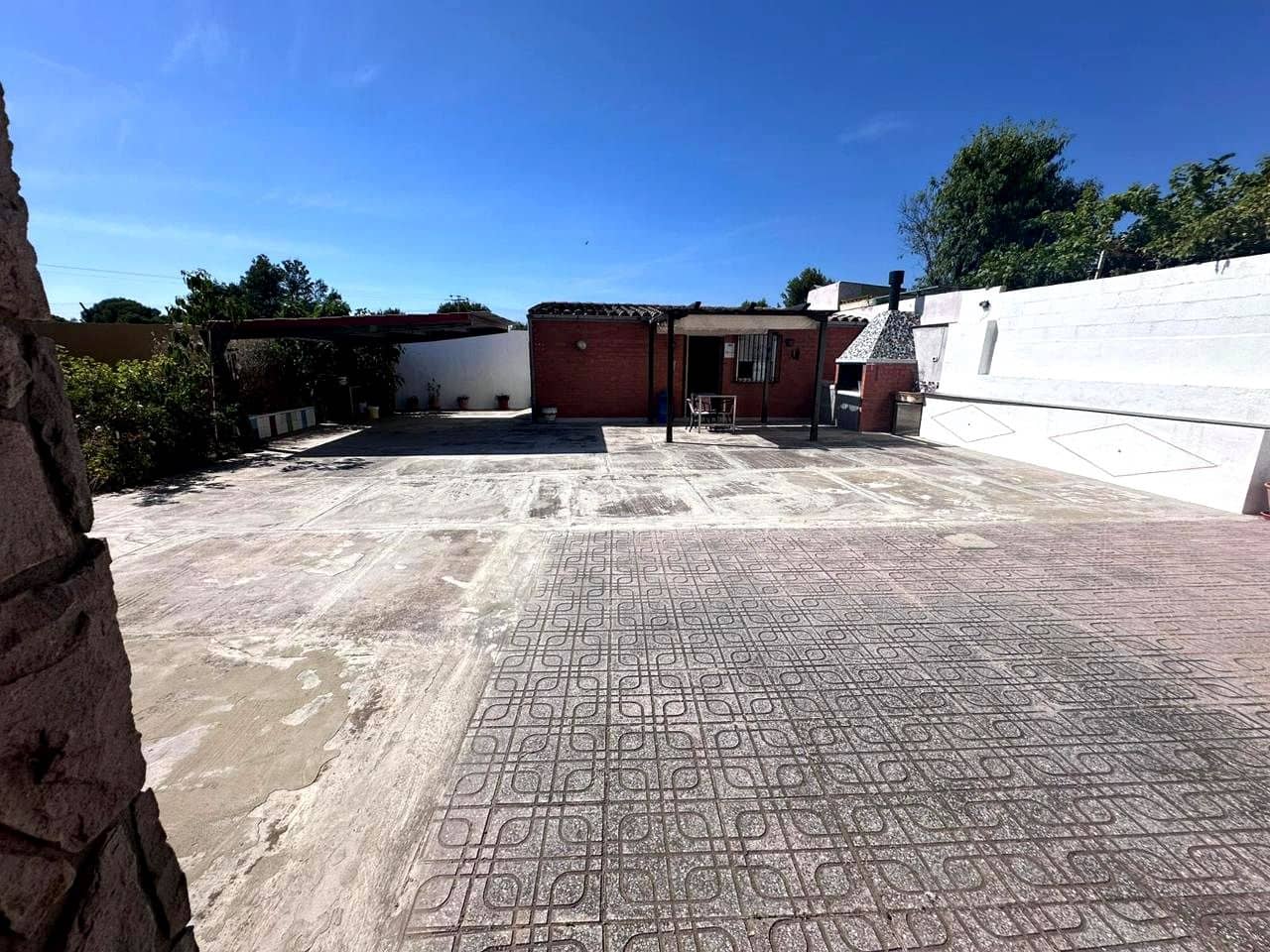 4 bedroom Villa for sale in Borriol with garage - € 299,900 (Ref: 9965835)