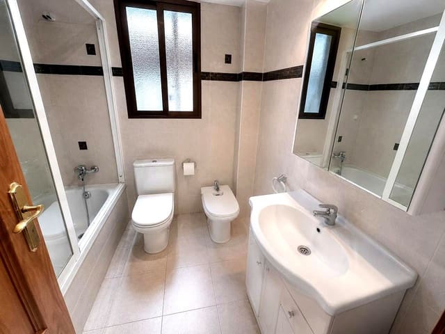 4 slaapkamer Flat te koop in Benicàssim - € 285.000 (Ref: 9984159)