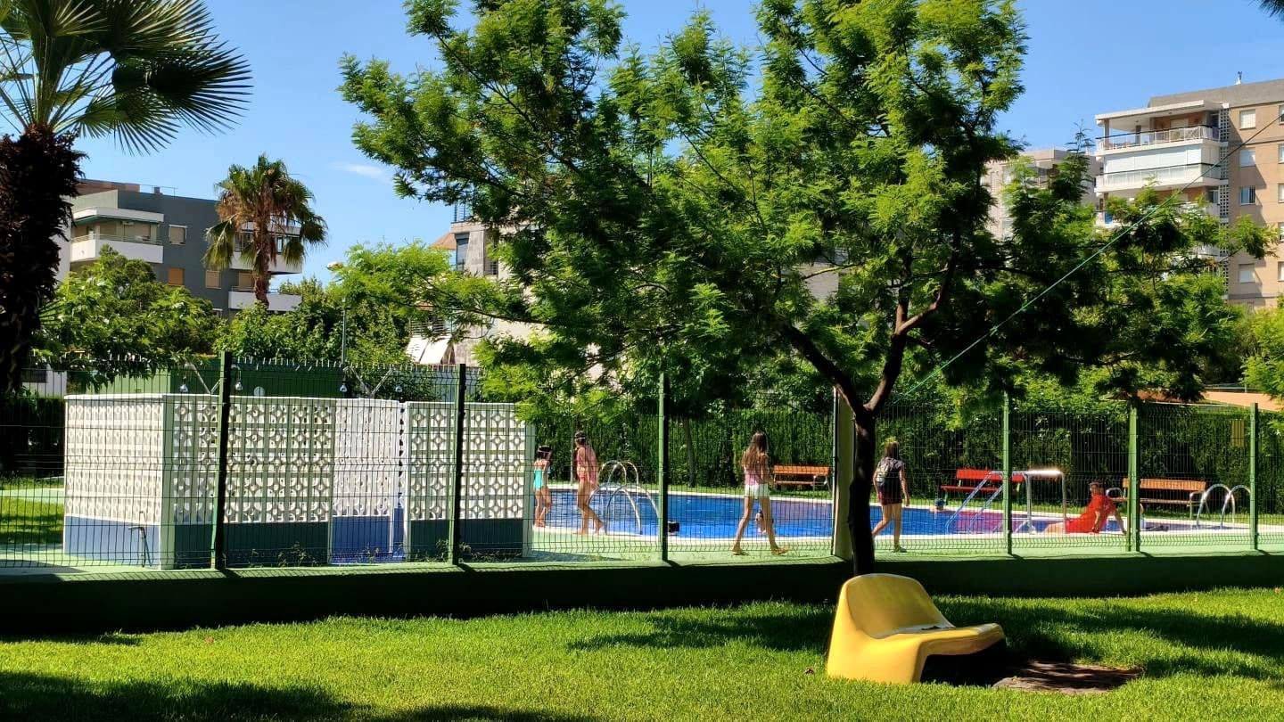 2 soverom Leilighet til leie i Benicassim med svømmebasseng garasje - € 600 (Ref: 9985705)