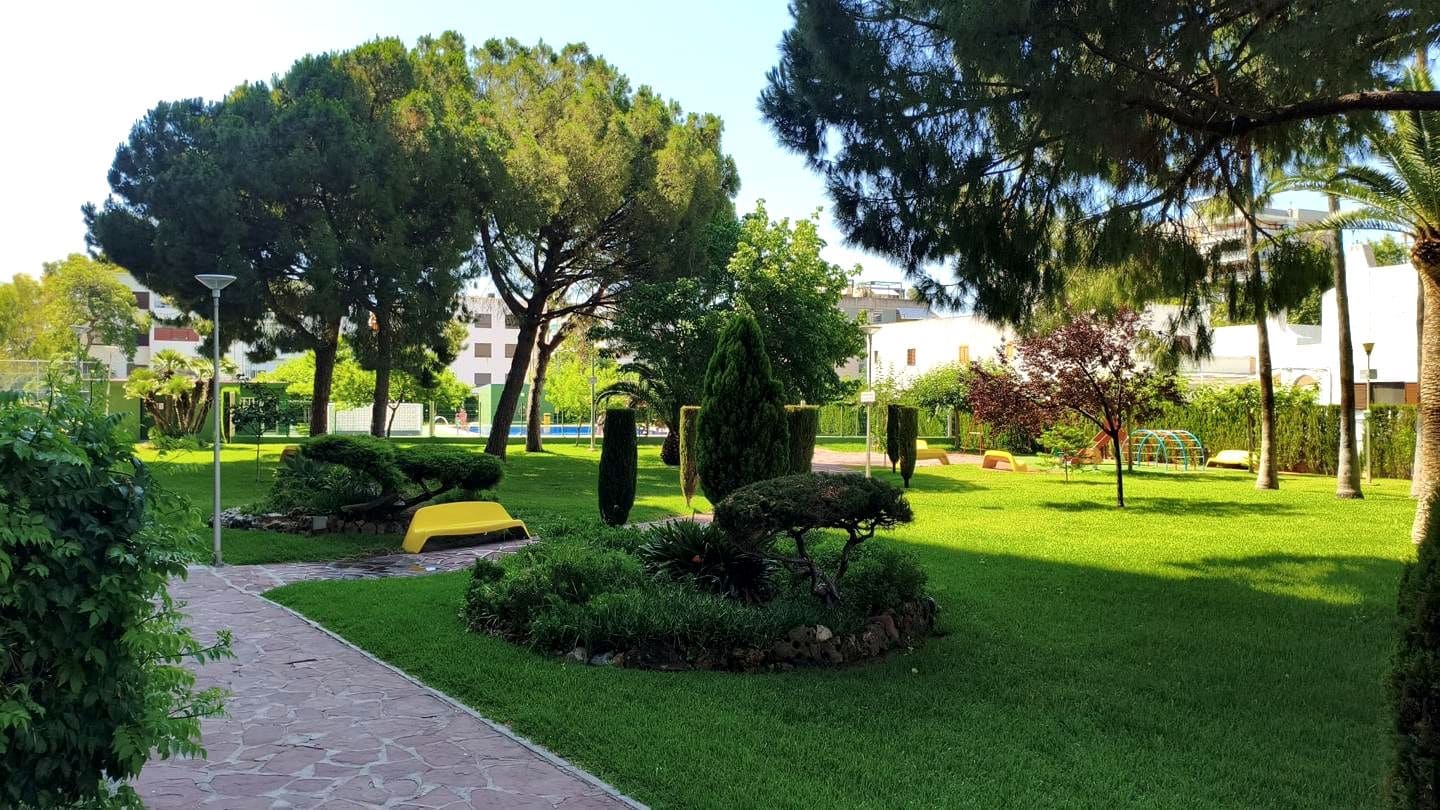 2 soverom Leilighet til leie i Benicassim med svømmebasseng garasje - € 600 (Ref: 9985705)