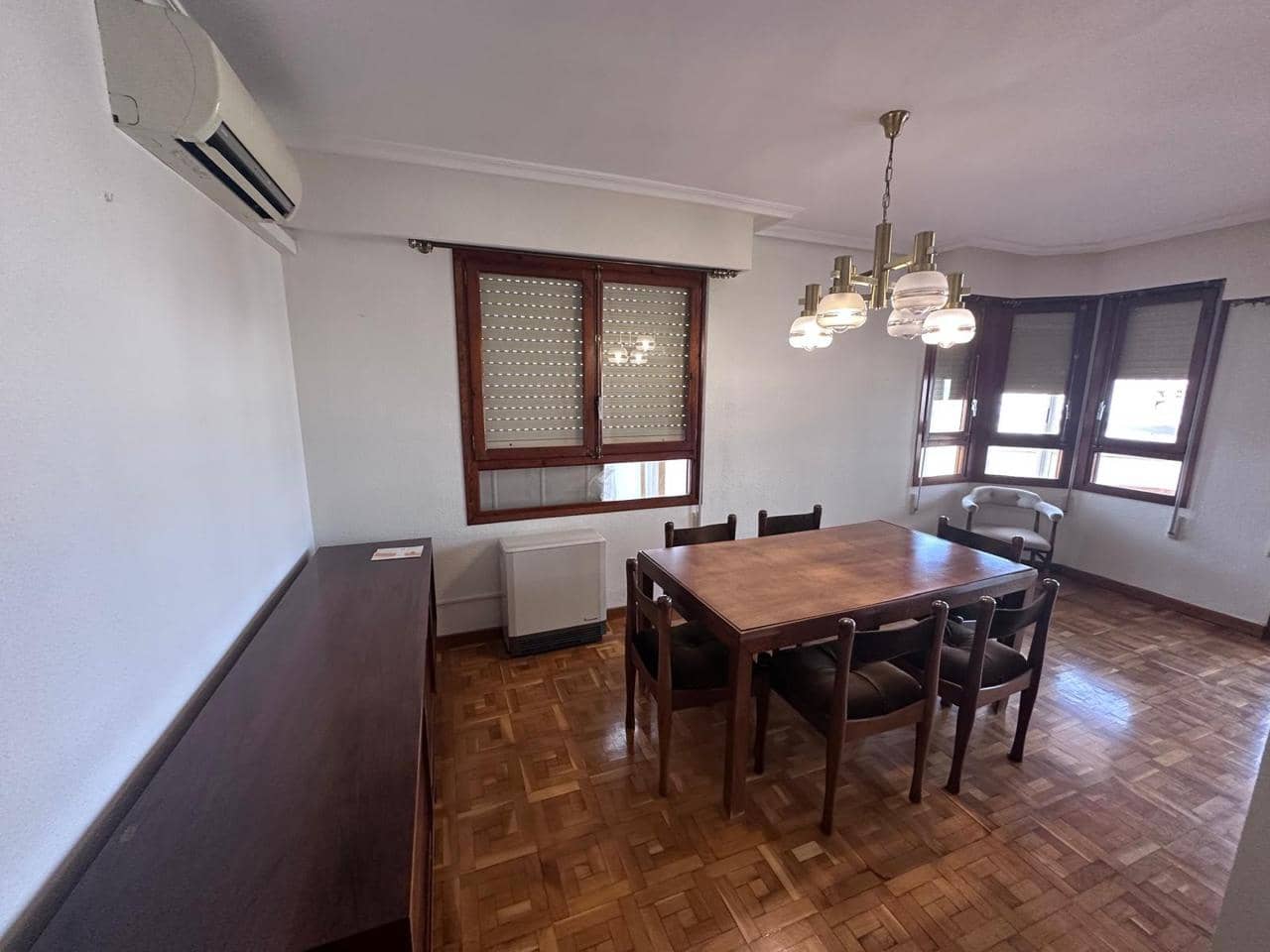 3 soveværelse Lejlighed til leje i Castello de la Plana med garage - € 980 (Ref: 9985858)