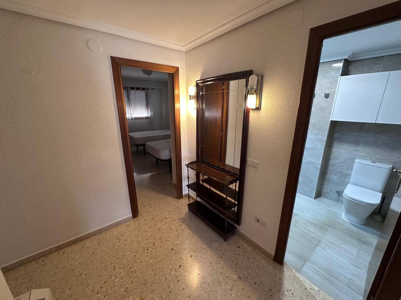 3 soveværelse Lejlighed til leje i Castello de la Plana med garage - € 980 (Ref: 9985858)