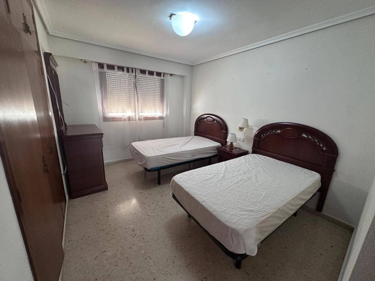 3 soveværelse Lejlighed til leje i Castello de la Plana med garage - € 980 (Ref: 9985858)