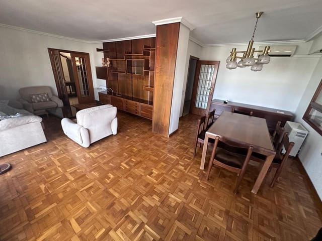 Appartement de 3 chambres à louer à Centro, Castelló de la Plana avec garage - 980 € (Ref: 9985858)