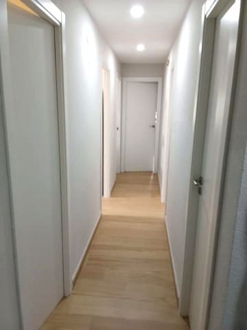 2 bedroom Flat for rent in Benicàssim with pool garage - € 2,500 (Ref: 9989995)