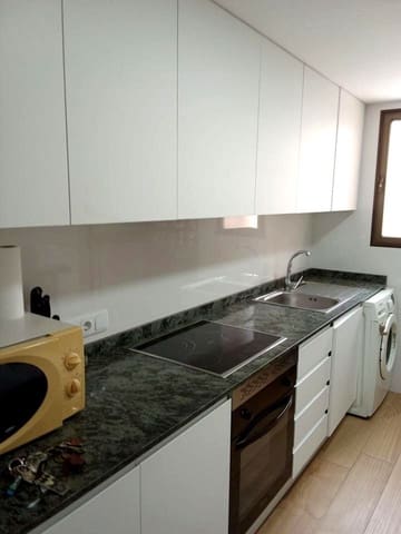 2 bedroom Flat for rent in Benicàssim with pool garage - € 2,500 (Ref: 9989995)