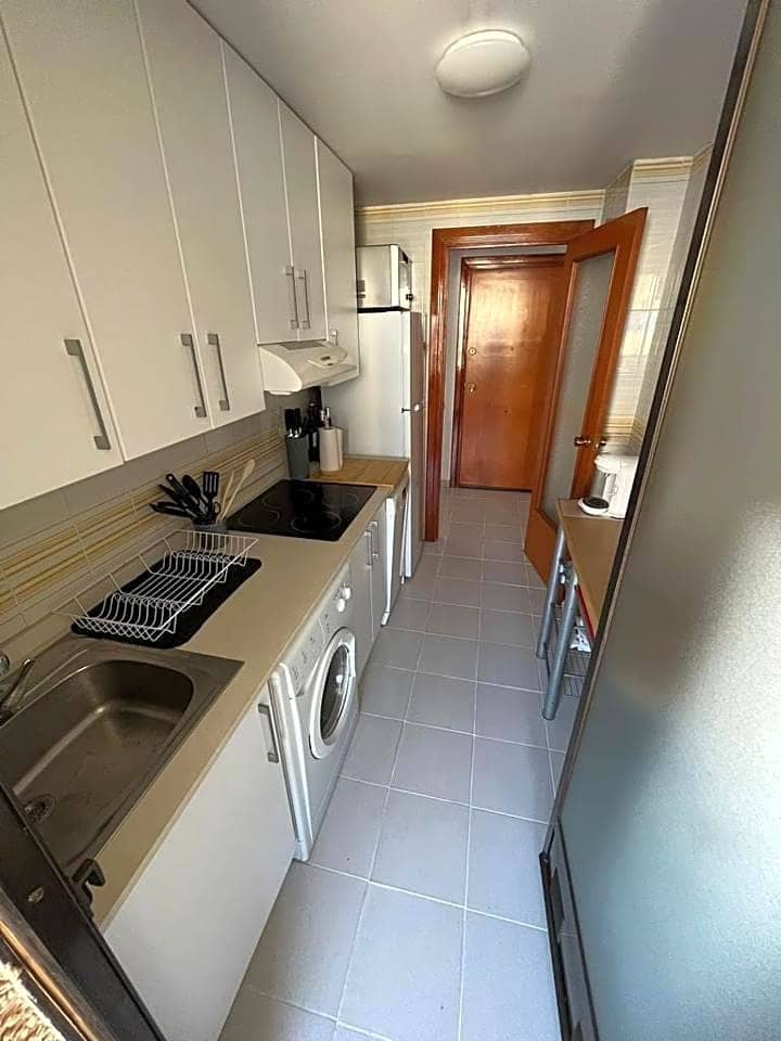 1 Zimmer Wohnung zu vermieten in Benicassim mit Pool Garage - 650 € (Ref: 9989996)