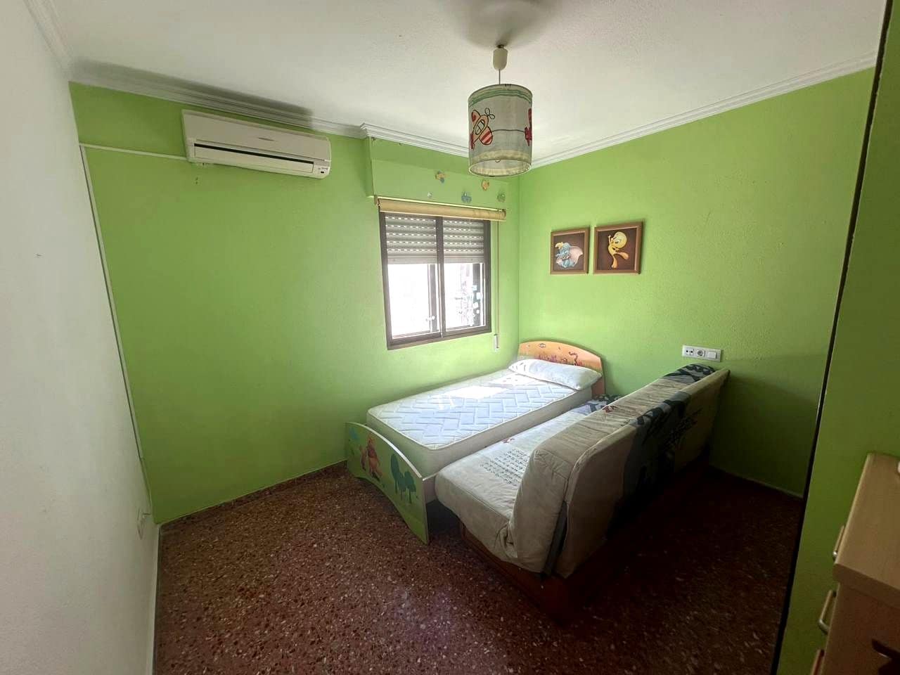 3 quarto Apartamento para arrendar em Benicassim - 875 € (Ref: 9993692)