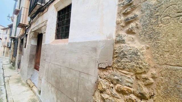 6 soveværelse Byhus til salg i Rubielos de Mora med garage - € 120.000 (Ref: 9062973)