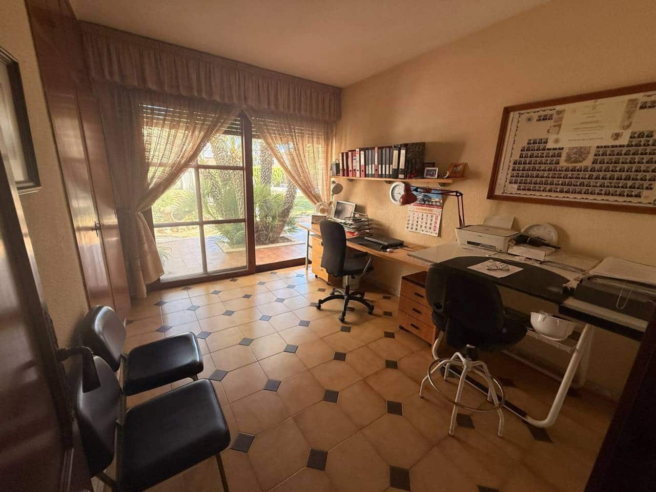 6 soverom Villa til salgs i Castello de la Plana med svømmebasseng garasje - € 1 300 000 (Ref: 10052251)