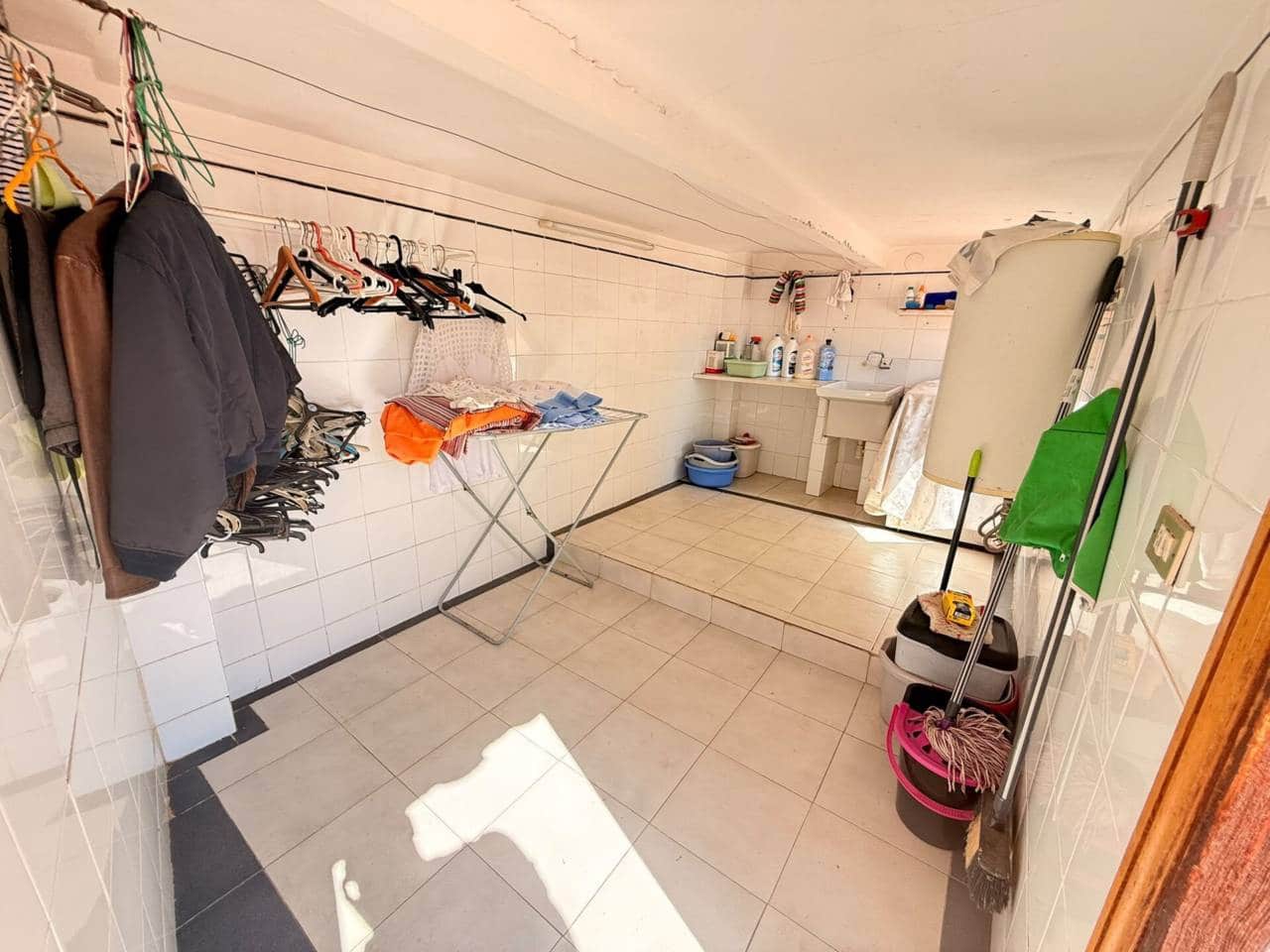 6 soverom Villa til salgs i Castello de la Plana med svømmebasseng garasje - € 1 300 000 (Ref: 10052251)