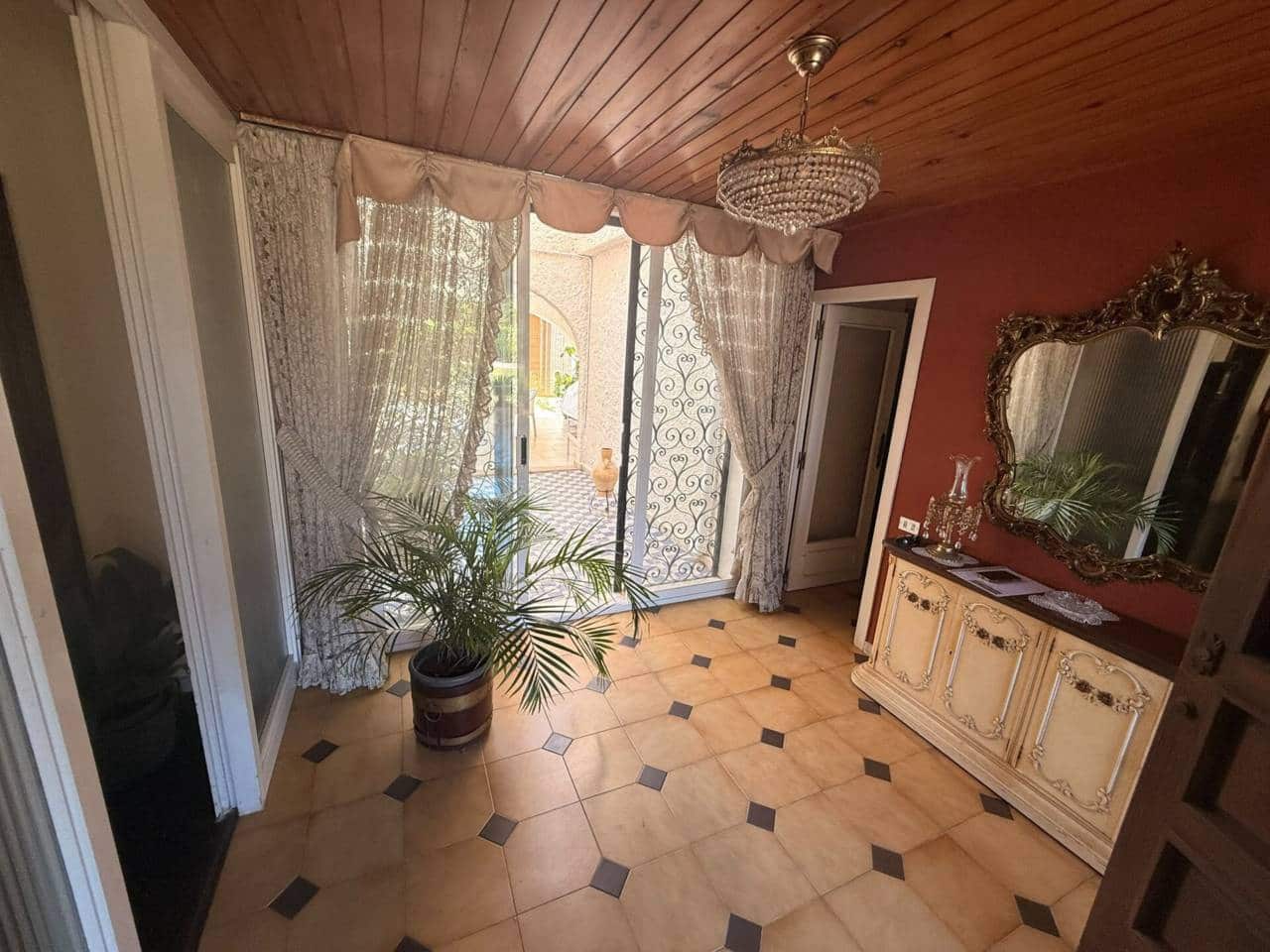 6 soverom Villa til salgs i Castello de la Plana med svømmebasseng garasje - € 1 300 000 (Ref: 10052251)
