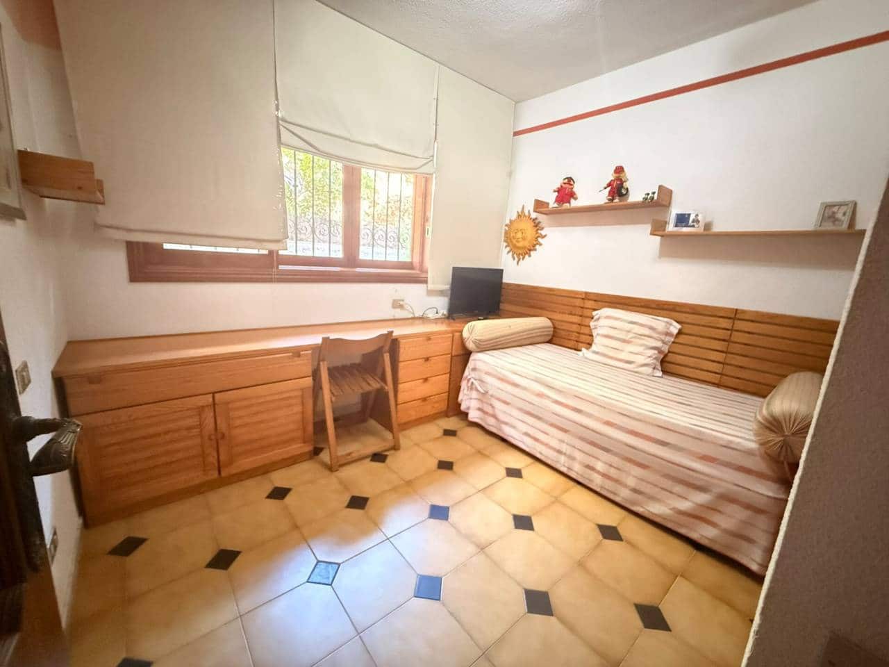 6 soverom Villa til salgs i Castello de la Plana med svømmebasseng garasje - € 1 300 000 (Ref: 10052251)