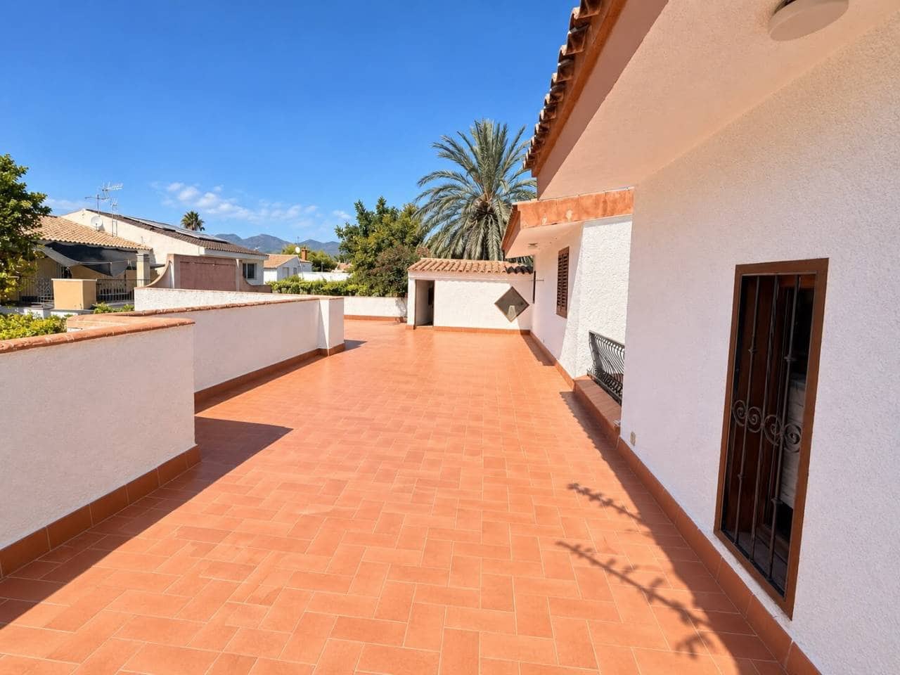 6 soverom Villa til salgs i Castello de la Plana med svømmebasseng garasje - € 1 300 000 (Ref: 10052251)