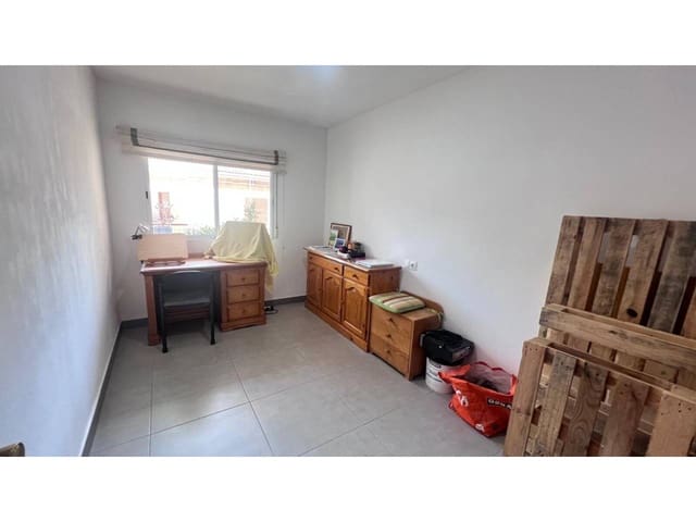 4 sypialnia Mieszkanie na sprzedaż w Castelló de la Plana z garażem - 190 000 € (Ref: 10052253)