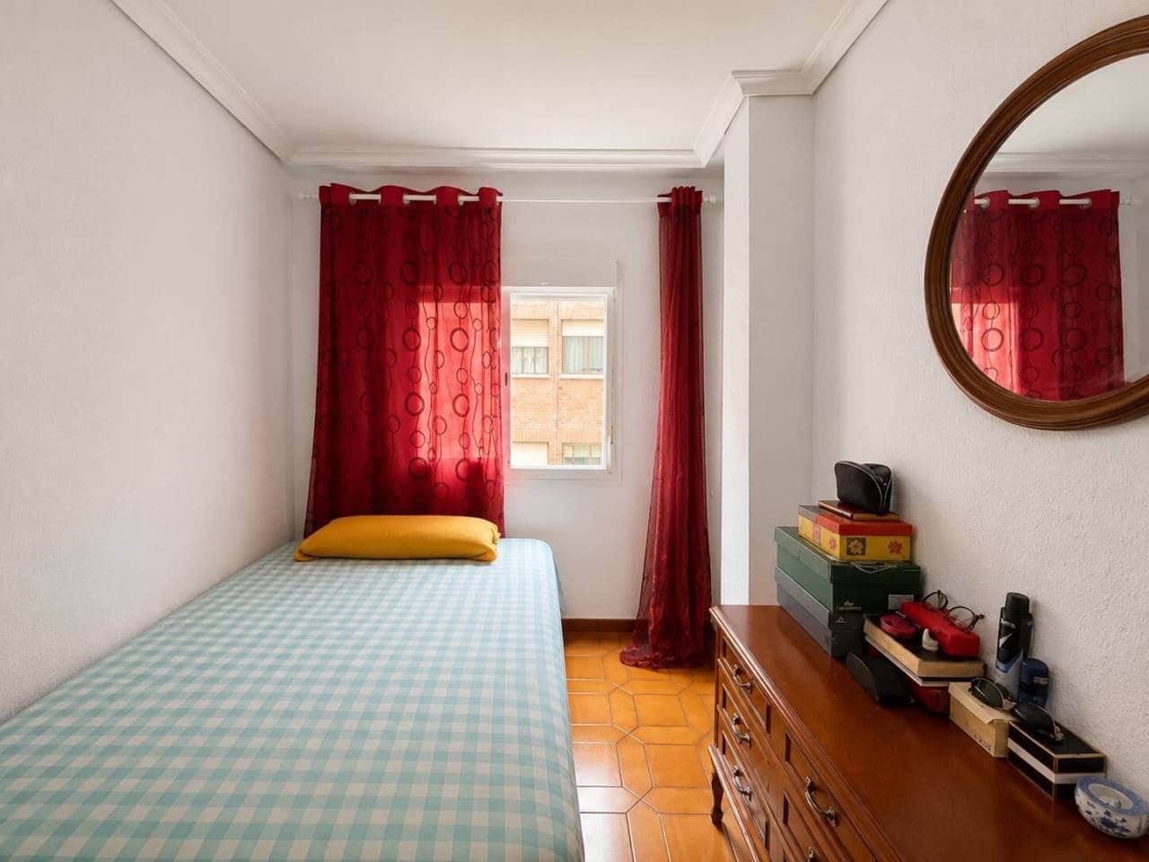 Piso de 4 habitaciones en Castelló de la Plana en venta - 160.000 € (Ref: 10052260)