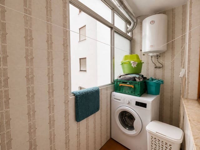 4 bedroom Flat for sale in Castelló de la Plana - € 160,000 (Ref: 10052260)