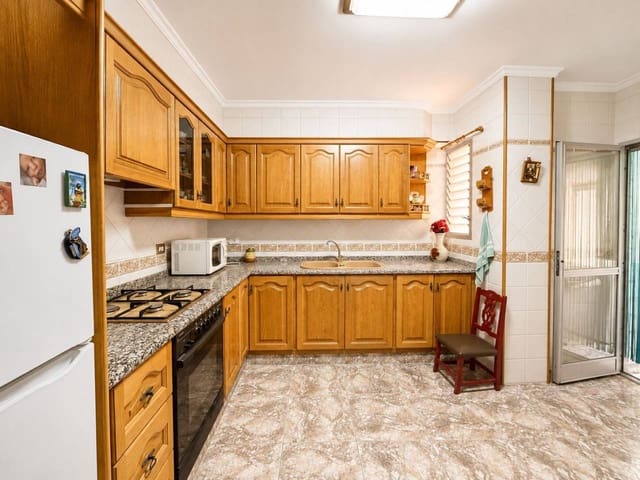 4 soveværelse Lejlighed til salg i Vila-real - € 149.900 (Ref: 10052261)