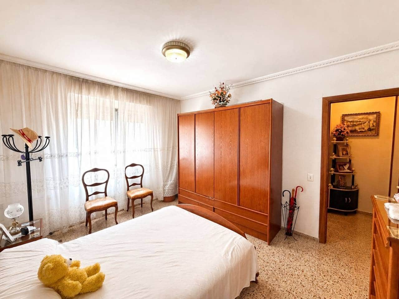 4 slaapkamer Flat te koop in Vila-real - € 149.900 (Ref: 10052261)