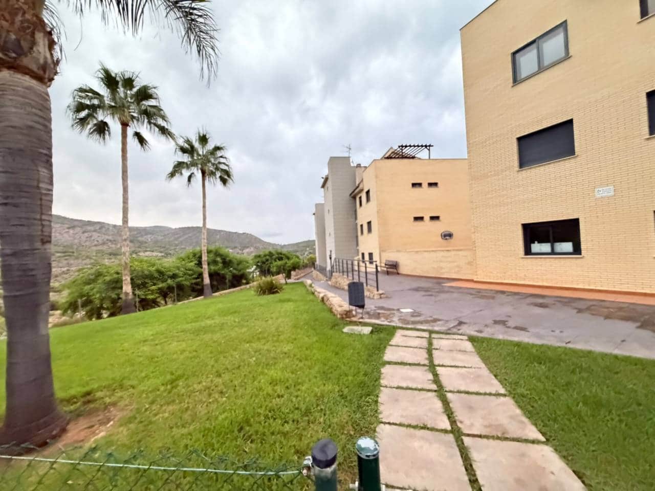 2 slaapkamer Flat te koop in Oropesa  met zwembad garage - € 298.000 (Ref: 10052266)