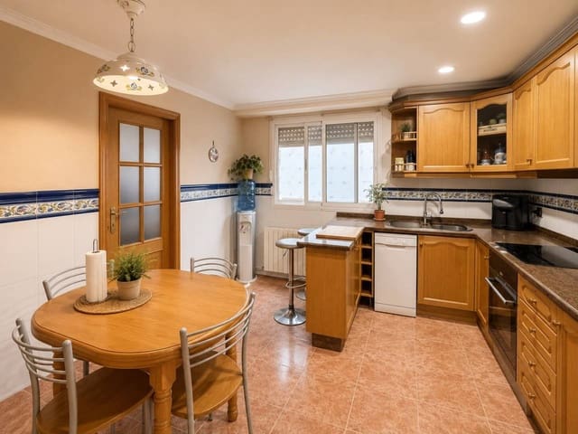 3 soveværelse Lejlighed til salg i Vila-real med garage - € 205.000 (Ref: 10052267)