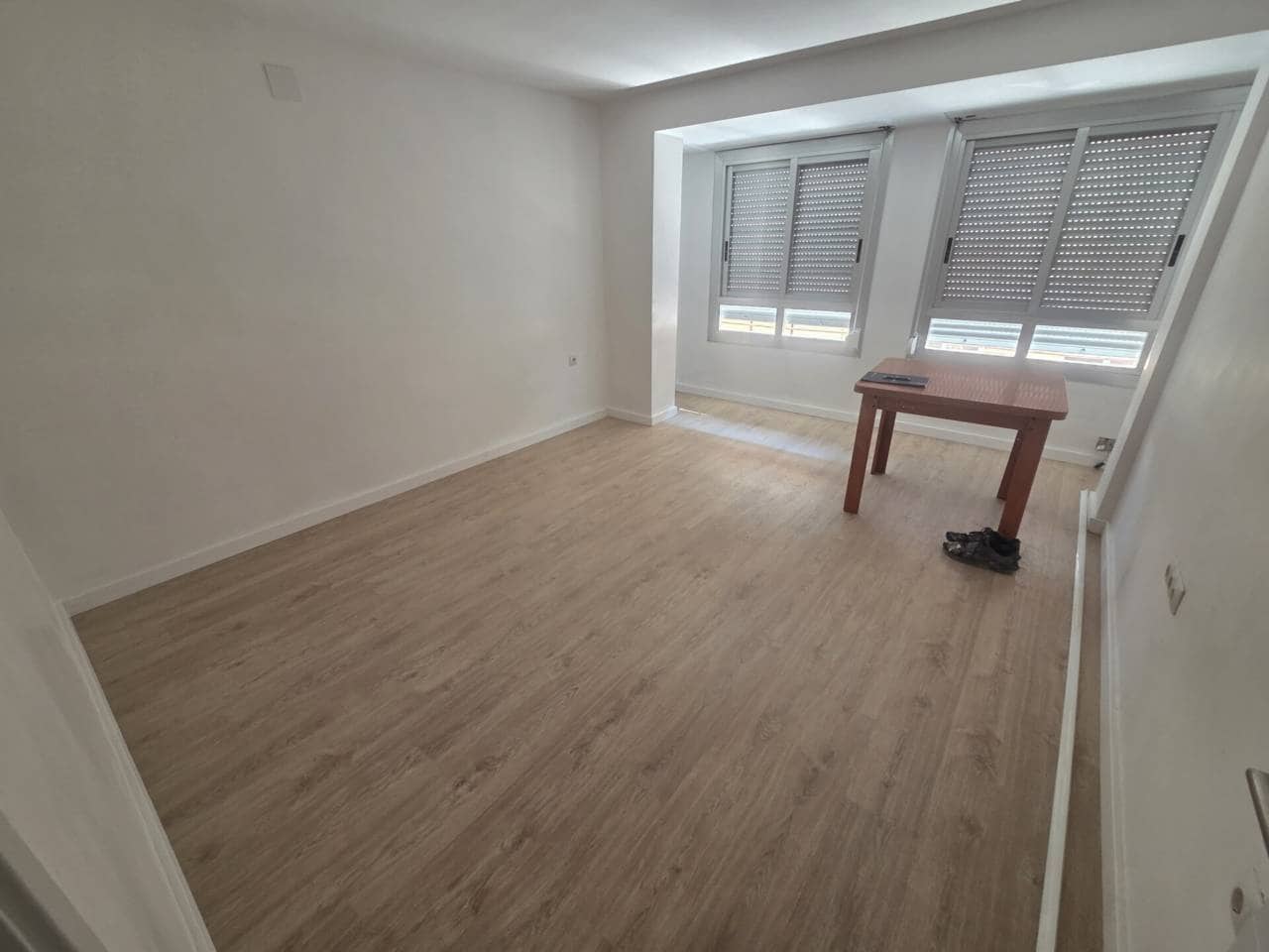 3 soveværelse Lejlighed til salg i Castello de la Plana - € 130.000 (Ref: 10052273)