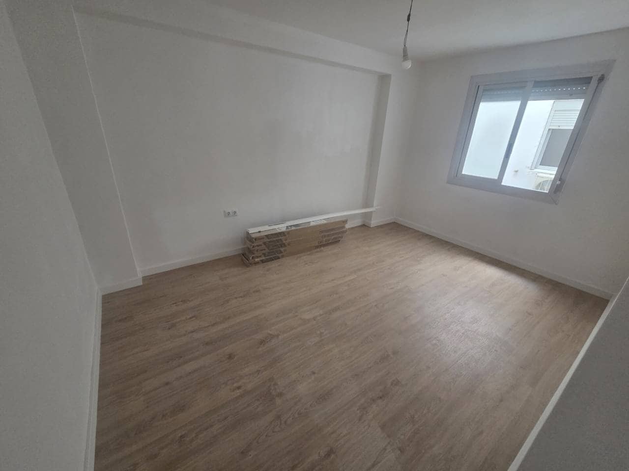 3 soveværelse Lejlighed til salg i Castello de la Plana - € 130.000 (Ref: 10052273)
