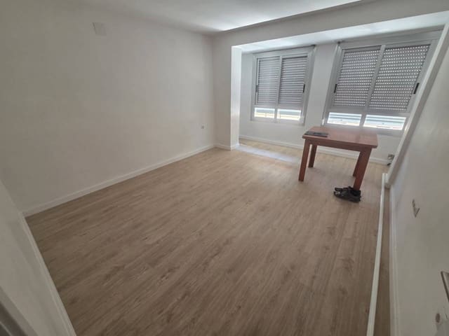 3 quarto Apartamento para venda em Castelló de la Plana - 130 000 € (Ref: 10052273)