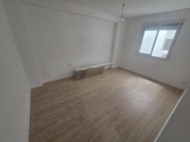 3 quarto Apartamento para venda em Castelló de la Plana - 130 000 € (Ref: 10052273)