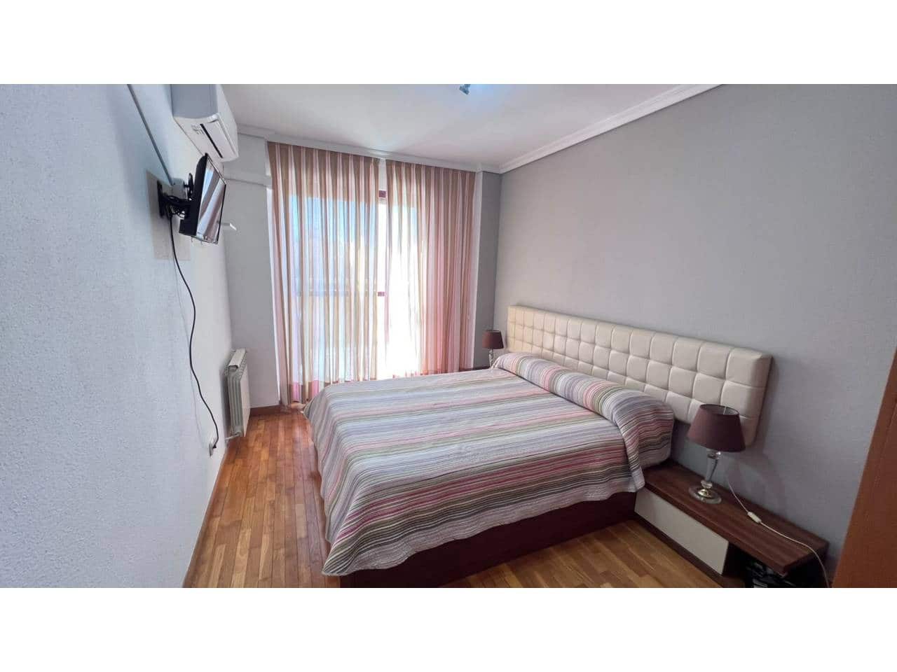 5 chambre Villa/Maison Semi-Mitoyenne à vendre à Benicassim avec piscine garage - 569 000 € (Ref: 10052277)