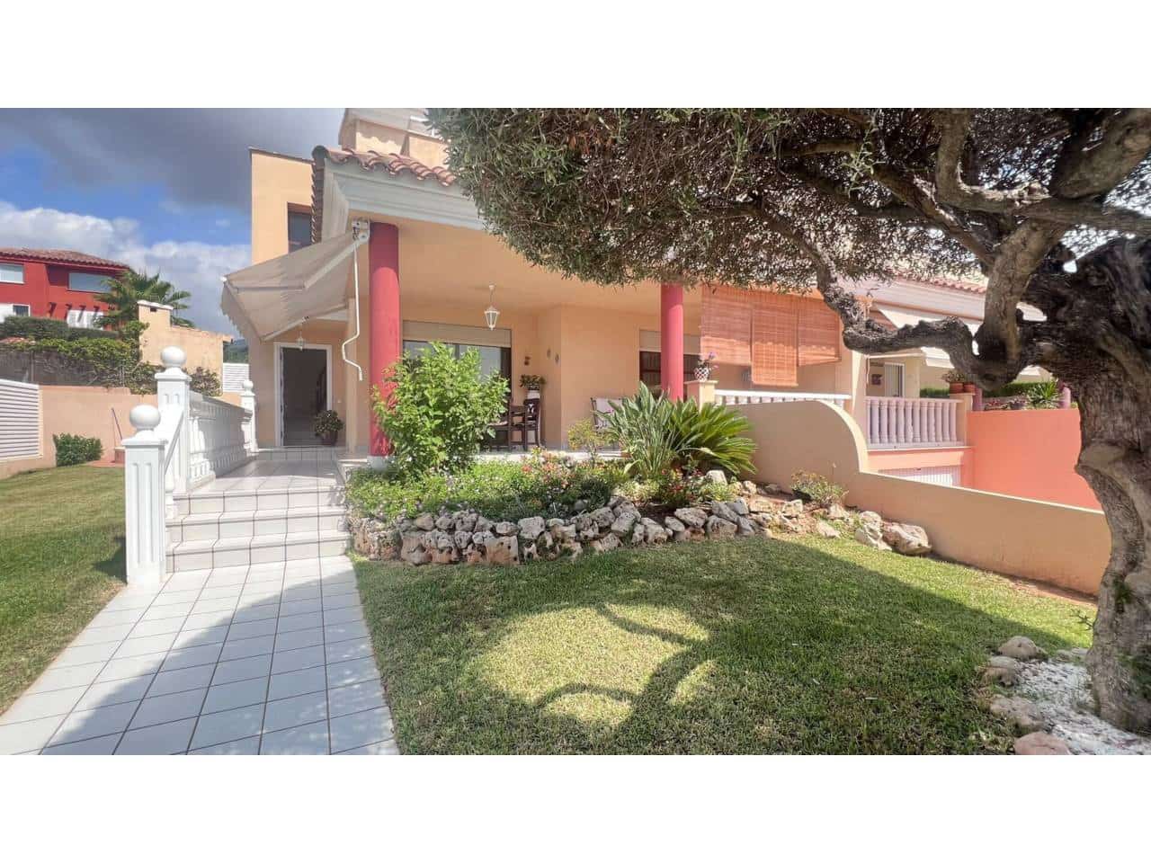 5 chambre Villa/Maison Semi-Mitoyenne à vendre à Benicassim avec piscine garage - 569 000 € (Ref: 10052277)