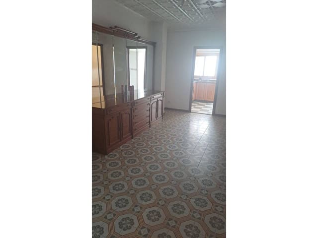 4 slaapkamer Flat te koop in La Vall d'Uixó - € 128.000 (Ref: 10054560)