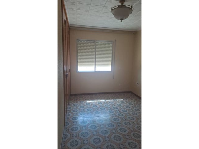 4 slaapkamer Flat te koop in La Vall d'Uixó - € 128.000 (Ref: 10054560)
