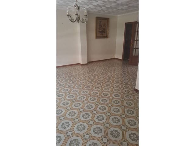 4 slaapkamer Flat te koop in La Vall d'Uixó - € 128.000 (Ref: 10054560)