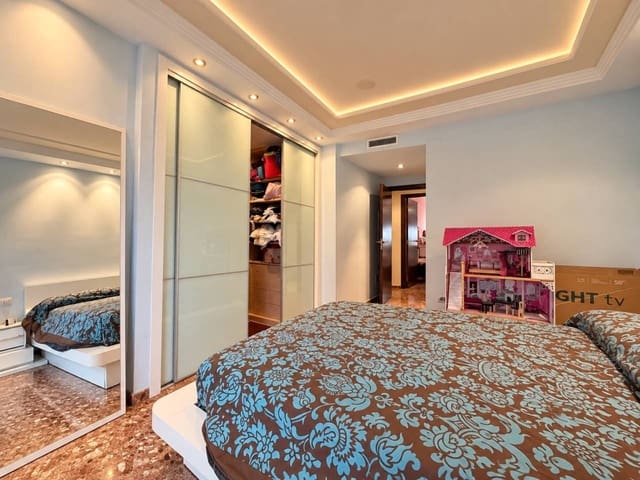 3 chambre Appartement à vendre à Vila-real avec garage - 160 000 € (Ref: 10061122)