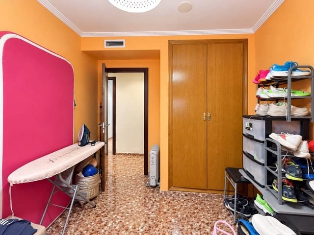 3 chambre Appartement à vendre à Vila-real avec garage - 160 000 € (Ref: 10061122)