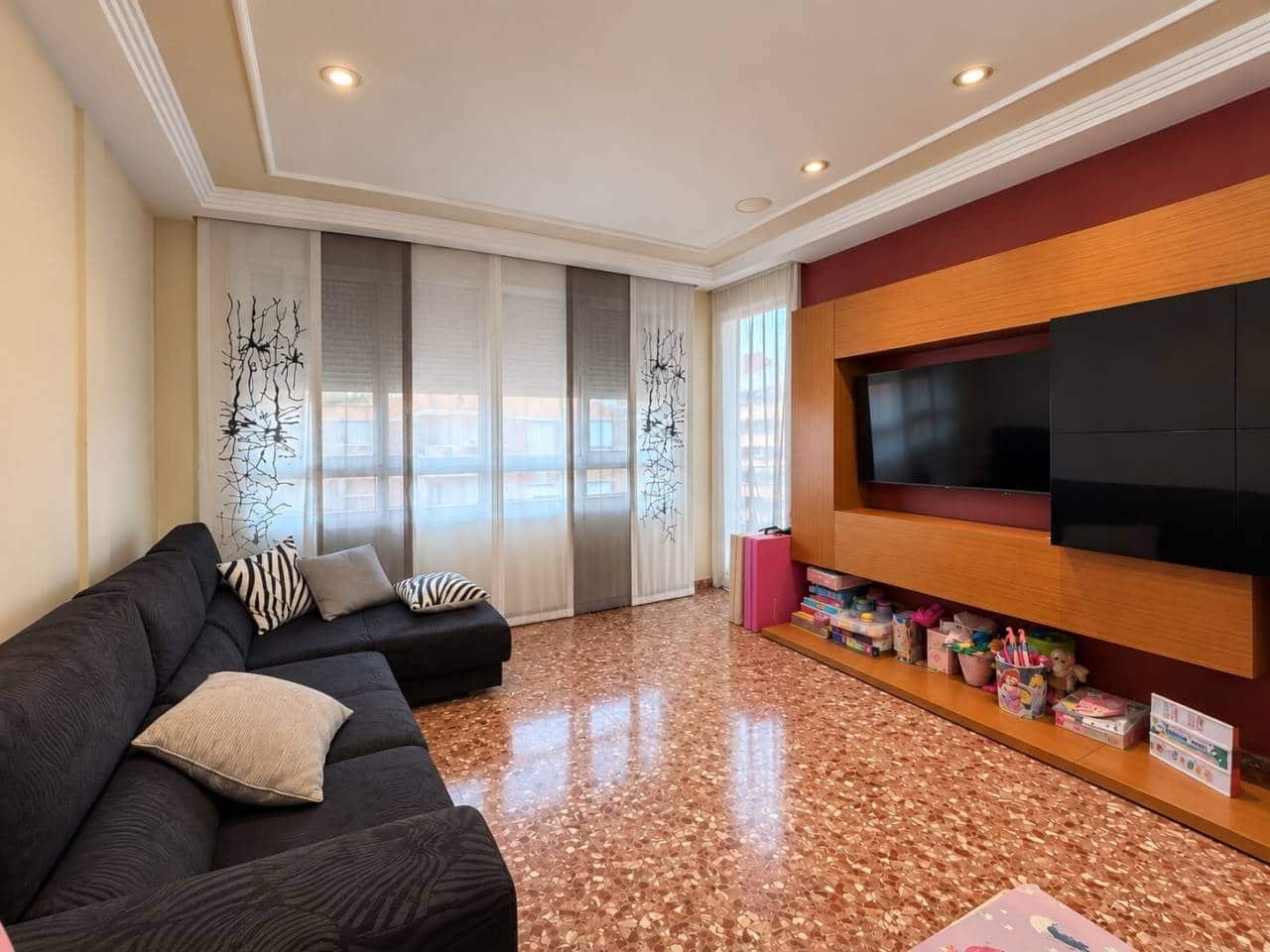 3 chambre Appartement à vendre à Vila-real avec garage - 160 000 € (Ref: 10061122)