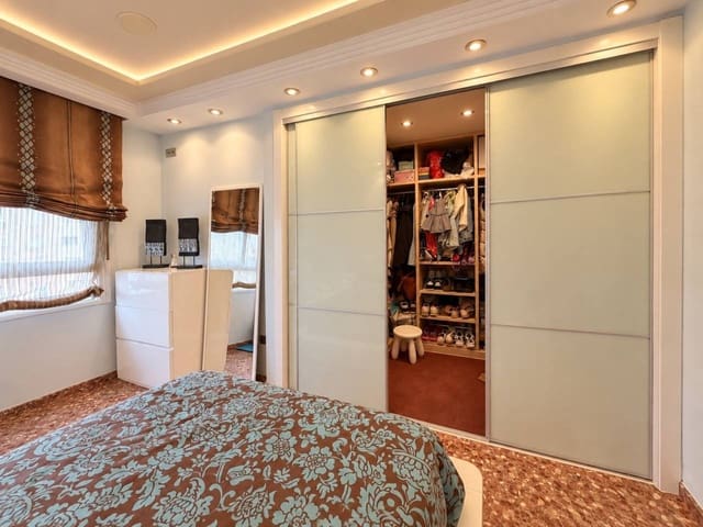 3 chambre Appartement à vendre à Vila-real avec garage - 160 000 € (Ref: 10061122)