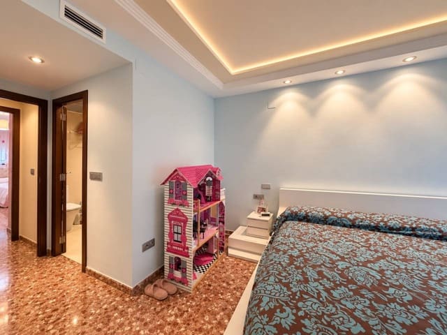 3 chambre Appartement à vendre à Vila-real avec garage - 160 000 € (Ref: 10061122)
