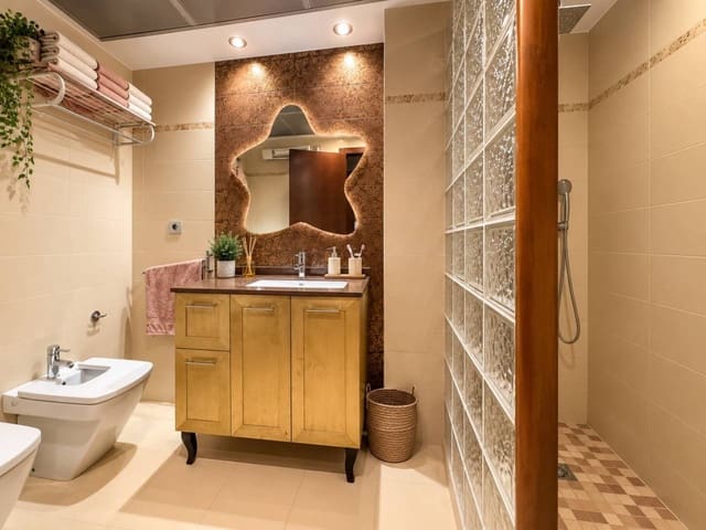 3 chambre Appartement à vendre à Vila-real avec garage - 160 000 € (Ref: 10061122)