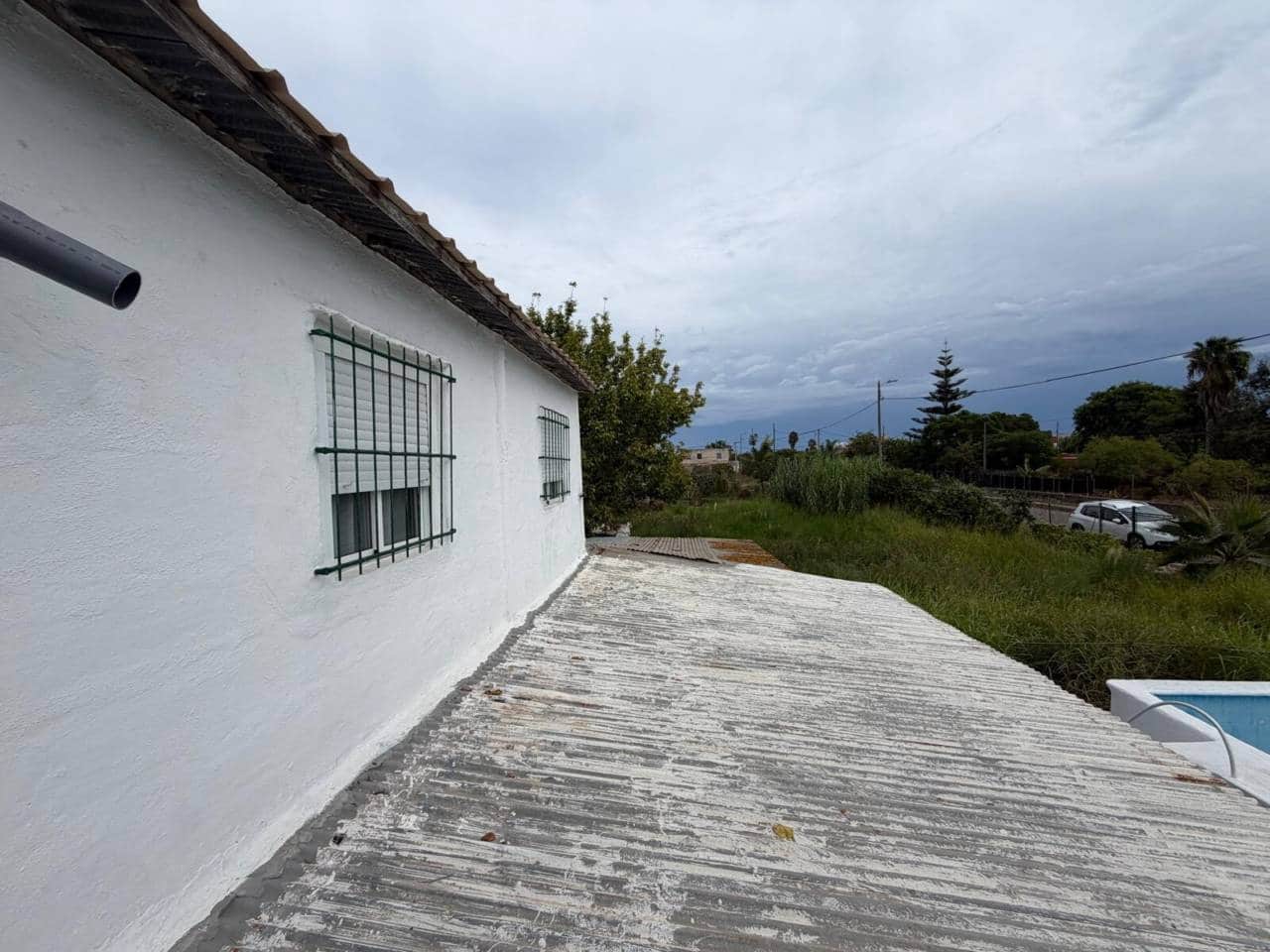 4 soverom Villa til salgs i Castello de la Plana med svømmebasseng garasje - € 200 000 (Ref: 10074813)