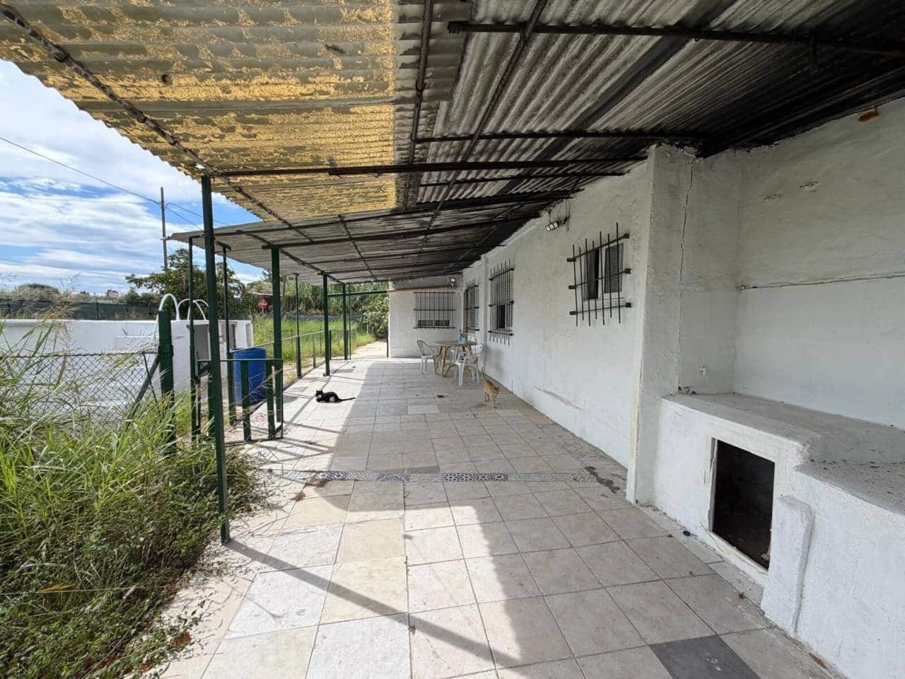 4 soverom Villa til salgs i Castello de la Plana med svømmebasseng garasje - € 200 000 (Ref: 10074813)