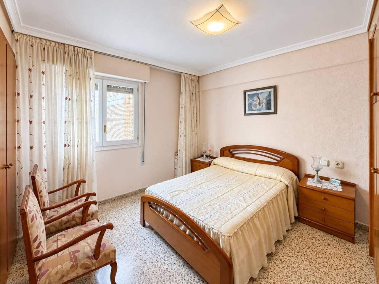3 soveværelse Lejlighed til salg i Castello de la Plana - € 160.000 (Ref: 10085333)
