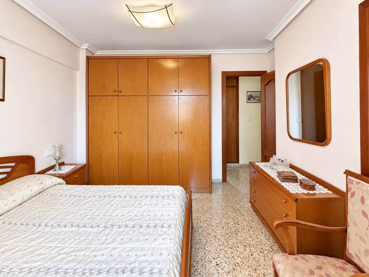 3 soveværelse Lejlighed til salg i Castello de la Plana - € 160.000 (Ref: 10085333)