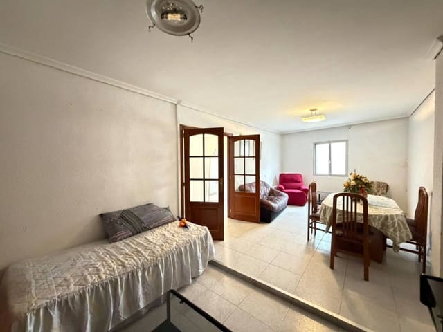 4 slaapkamer Huis te koop in Vila-real - € 140.000 (Ref: 10085334)
